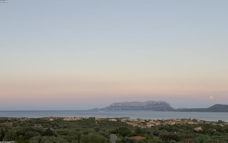 Avion à l'aéroport de Olbia